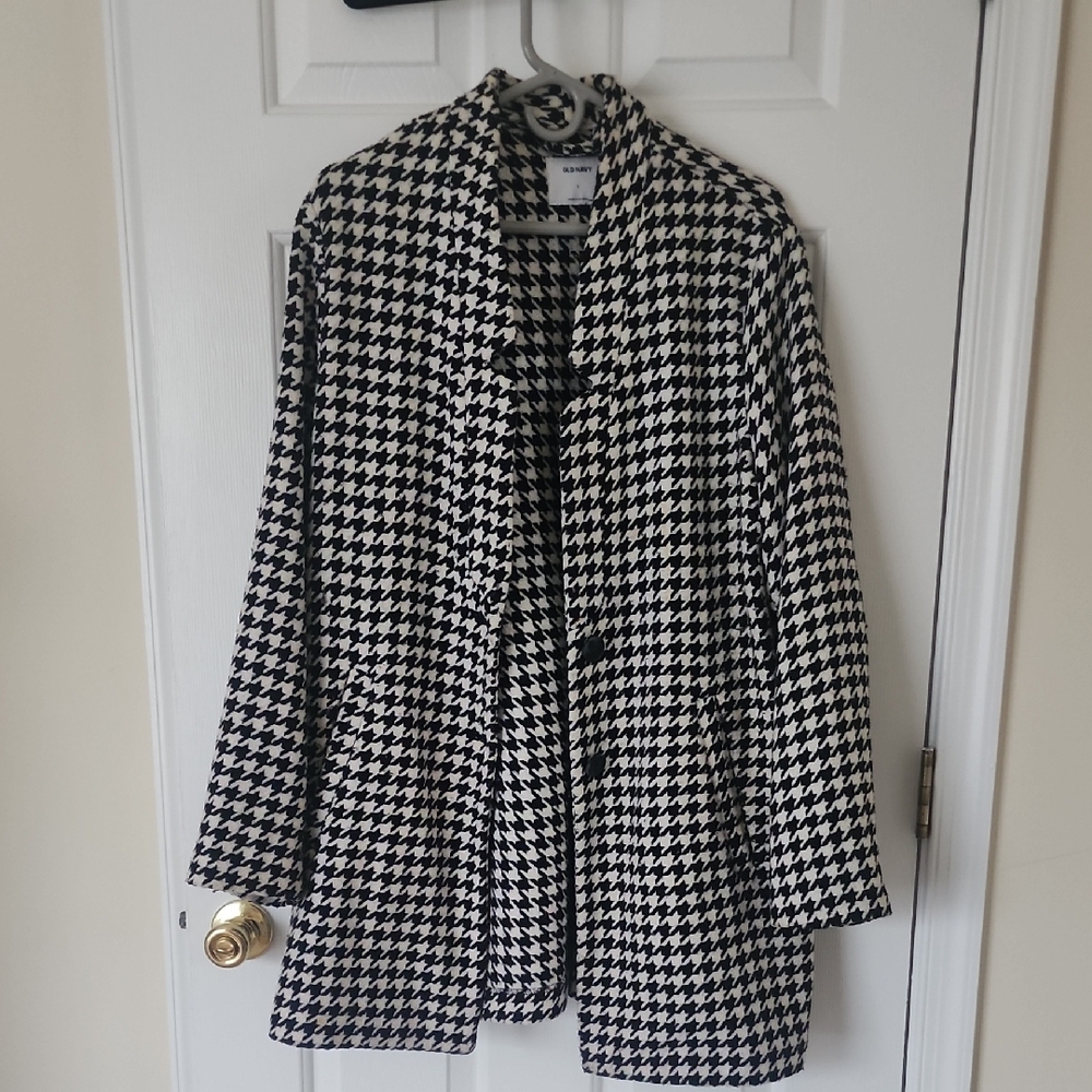 Old Navy Black and White Houndstooth Coat